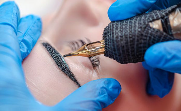 Semi-Permanent Makeup Eyebrows with a kit